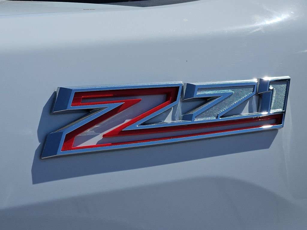 Used 2023 White Chevrolet LT image 10