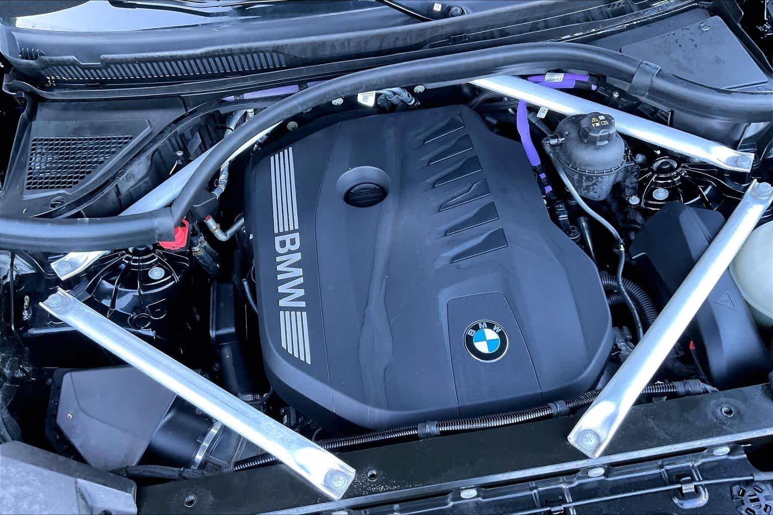 Certified Used 2024 Black Sapphire Metallic BMW xDrive40i image 30