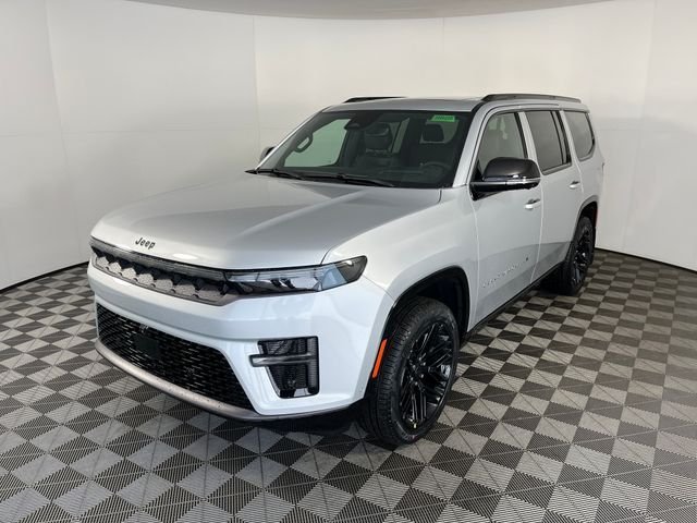 New 2026 Silver-Zynith Exterior Paint Jeep Limited Reserve image 2