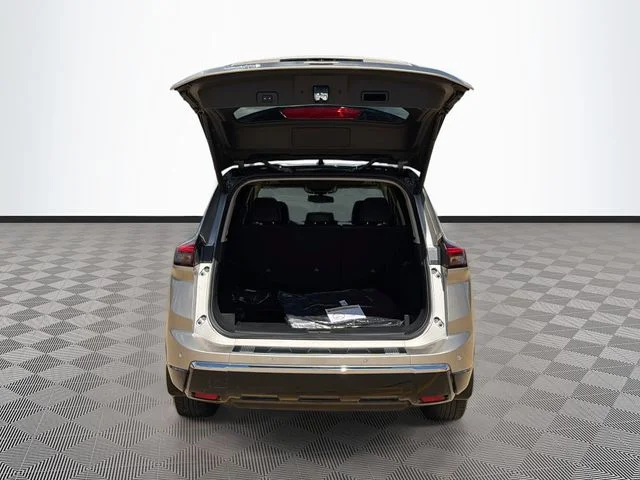 Used 2026 Gold Nissan Platinum image 30