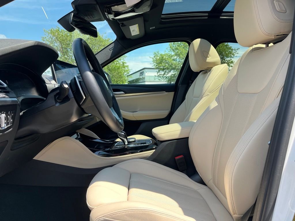 Certified Used 2025 Alpine White BMW xDrive30i image 27