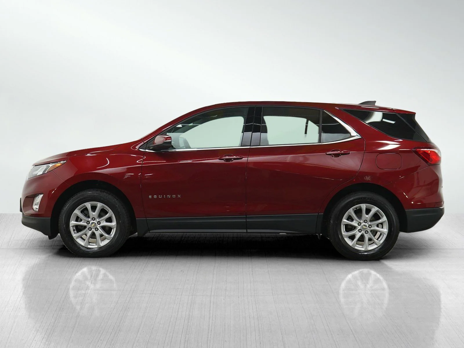 Used 2019 Chevrolet Equinox LT with VIN 3GNAXUEV1KS538396 for sale in Roseville, Minnesota