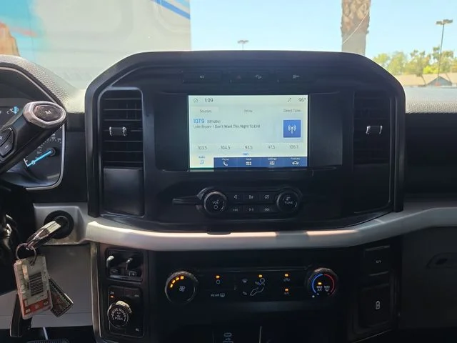 Used 2022 White Ford XL image 16