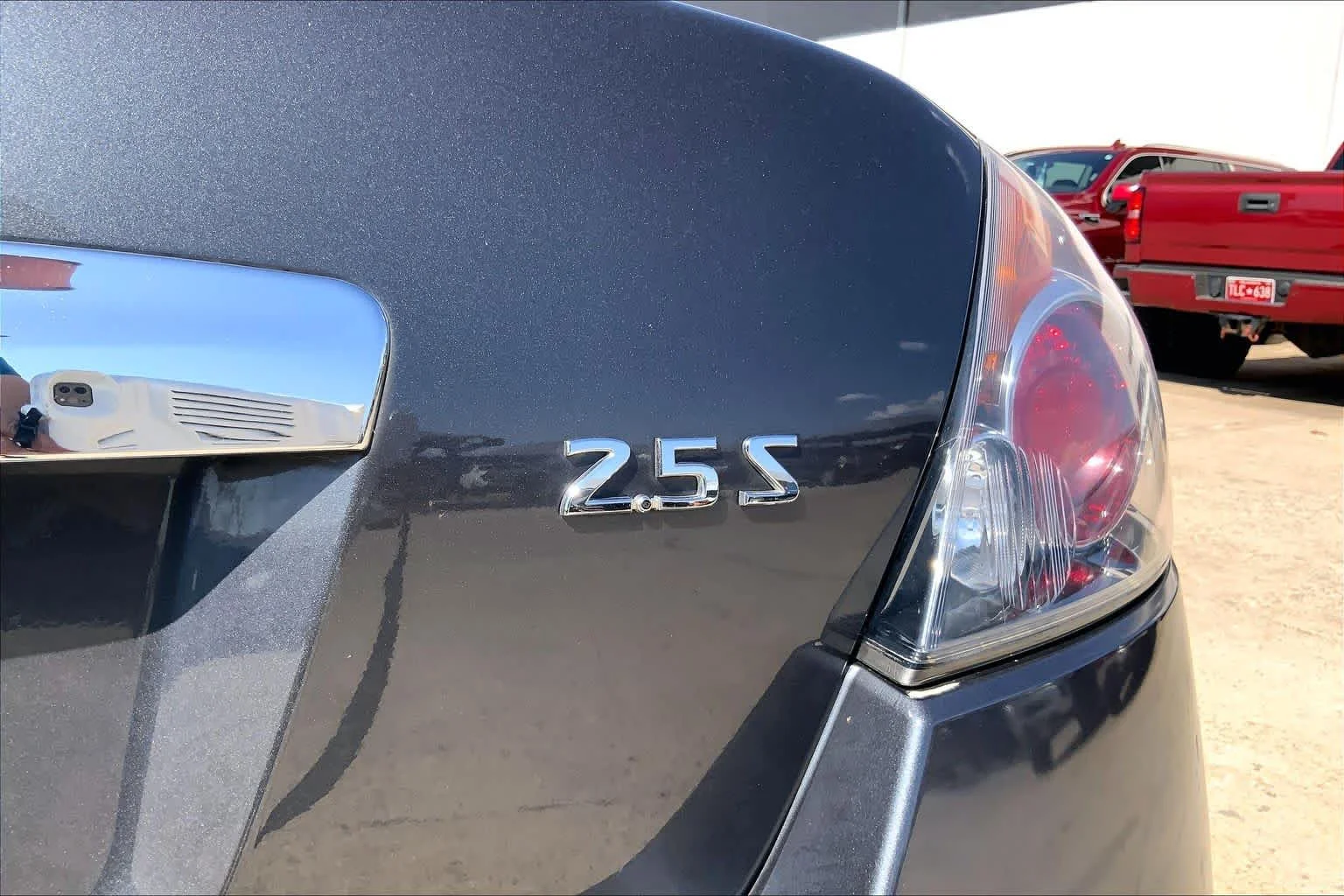 Used 2012 Dark Slate Nissan 2.5 S image 9