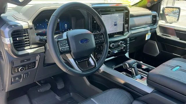New 2026 Star White Metallic Tri-Coat Ford Platinum® image 33