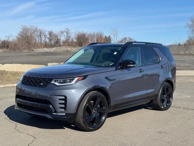 2025 Land Rover Discovery Dynamic SE