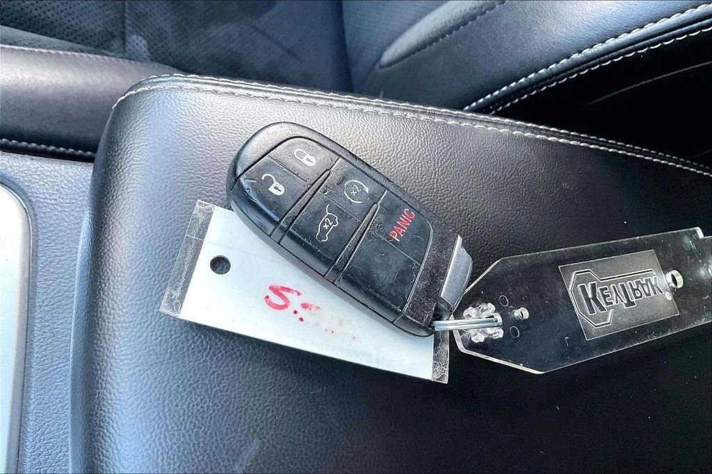 Used 2014 Black Jeep SRT image 36