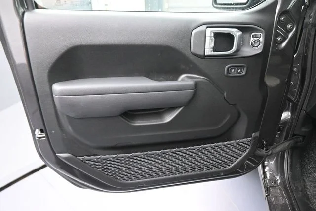New 2026 Granite Crystal Metallic Clear-Coat Exterior Paint Jeep 85th Anniversary Edition image 27