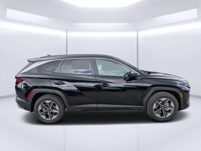 New 2026 Black Hyundai SEL FWD image 2