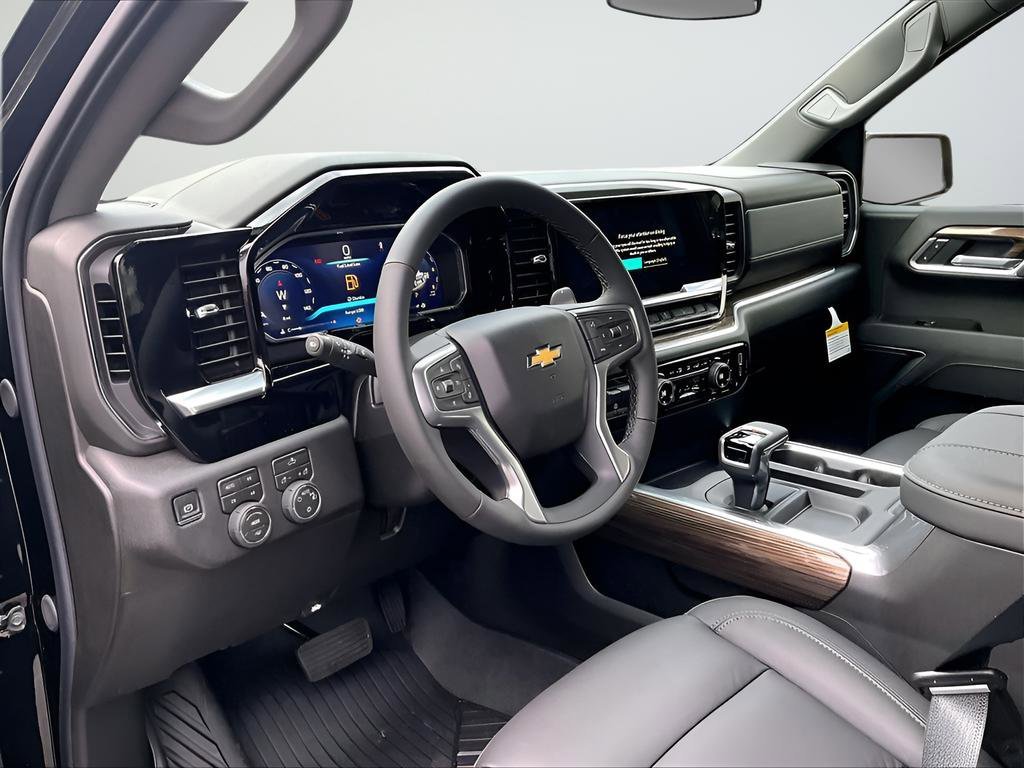 New 2026 Chevrolet Silverado 1500 LT 4D Crew Cab