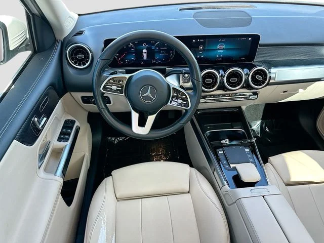 Used 2021 White Mercedes-Benz GLB 250 image 22