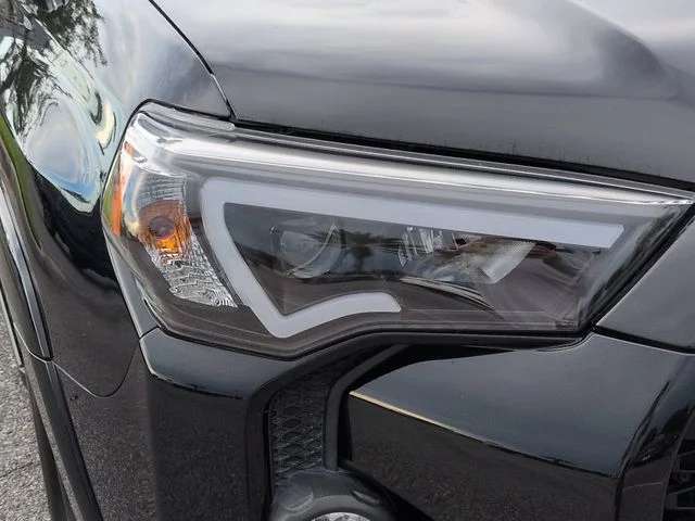Used 2019 Black Toyota SR5 Premium image 10