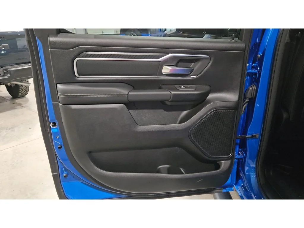 New 2026 Hydro Blue Pearl-Coat Exterior Paint RAM Big Horn Rocky Ridge image 23