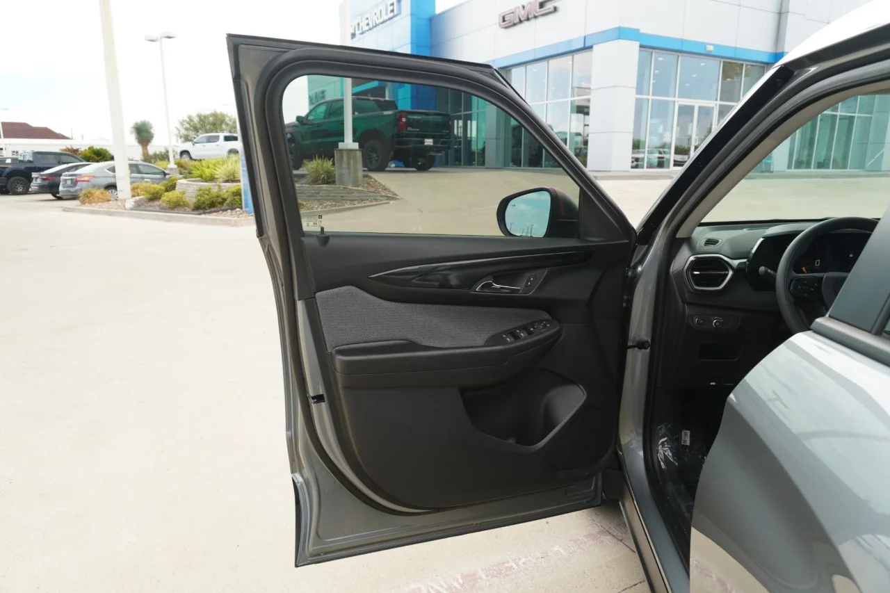 2026 Chevrolet Trailblazer LS - Photo 15