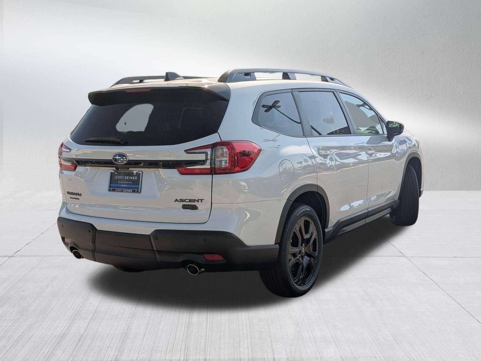 New 2026 CRYSTAL WHITE PEARL Subaru Onyx Edition Touring 7-Passenger image 8