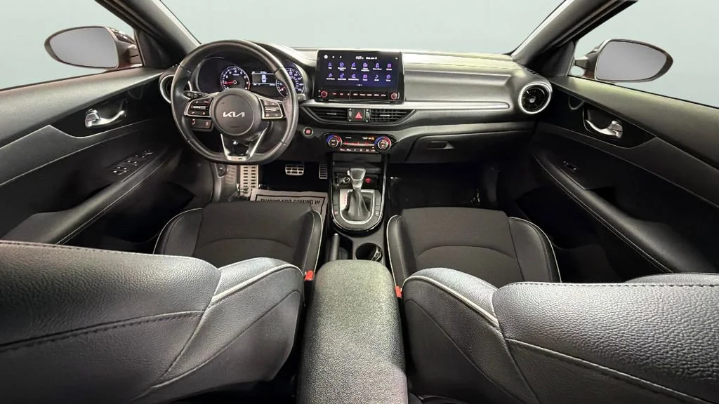 Used 2023 Orange Kia GT-Line image 33