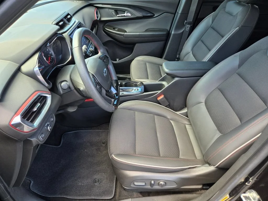 Used 2023 Mosaic Black Metallic Chevrolet RS image 10