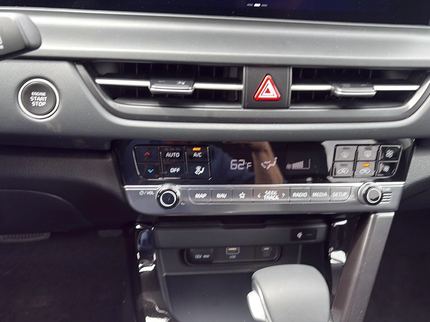 Used 2026 Pluton Blue/Fusion Black Roof Kia SX image 14