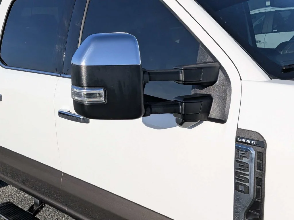 Used 2024 White Metallic Ford Lariat image 9