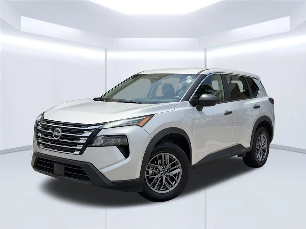 Used 2024 Silver Nissan S image 1