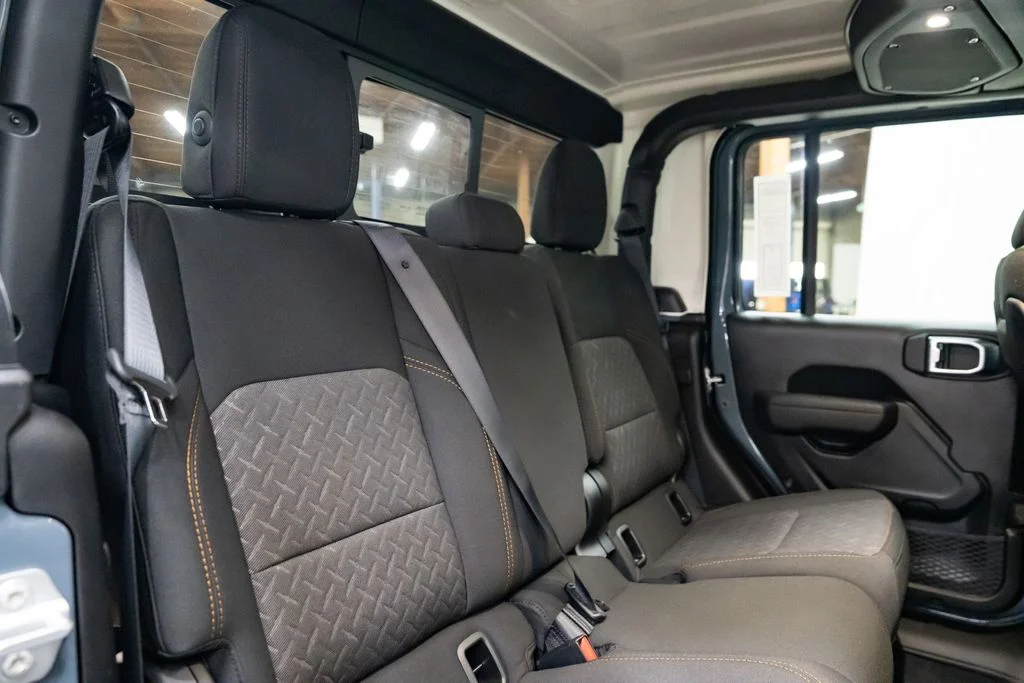 New 2026 Anvil Clear-Coat Exterior Paint Jeep Mojave image 31