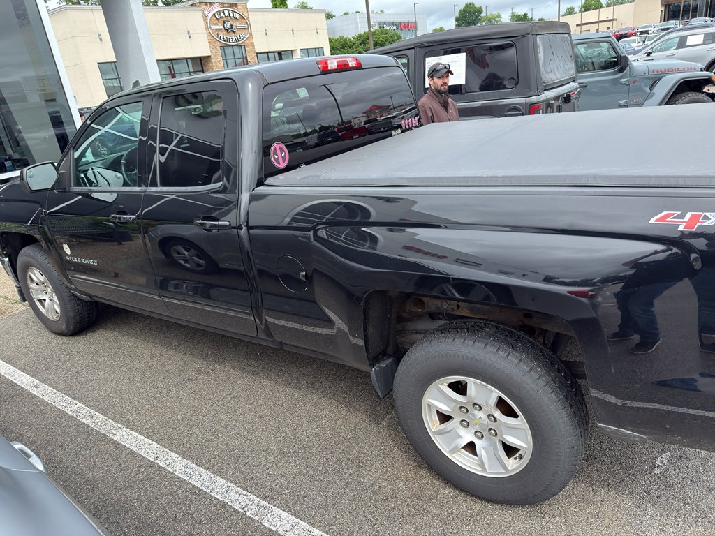 Used 2015 Black Chevrolet LT image 8