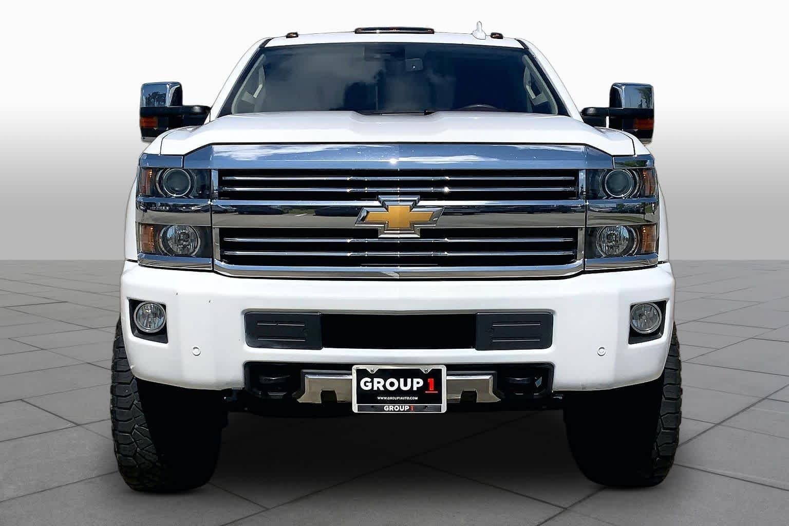 Used 2016 Summit White Chevrolet High Country image 3