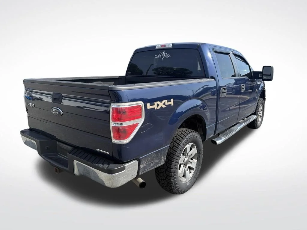 Used 2012 Blue Ford XLT image 4