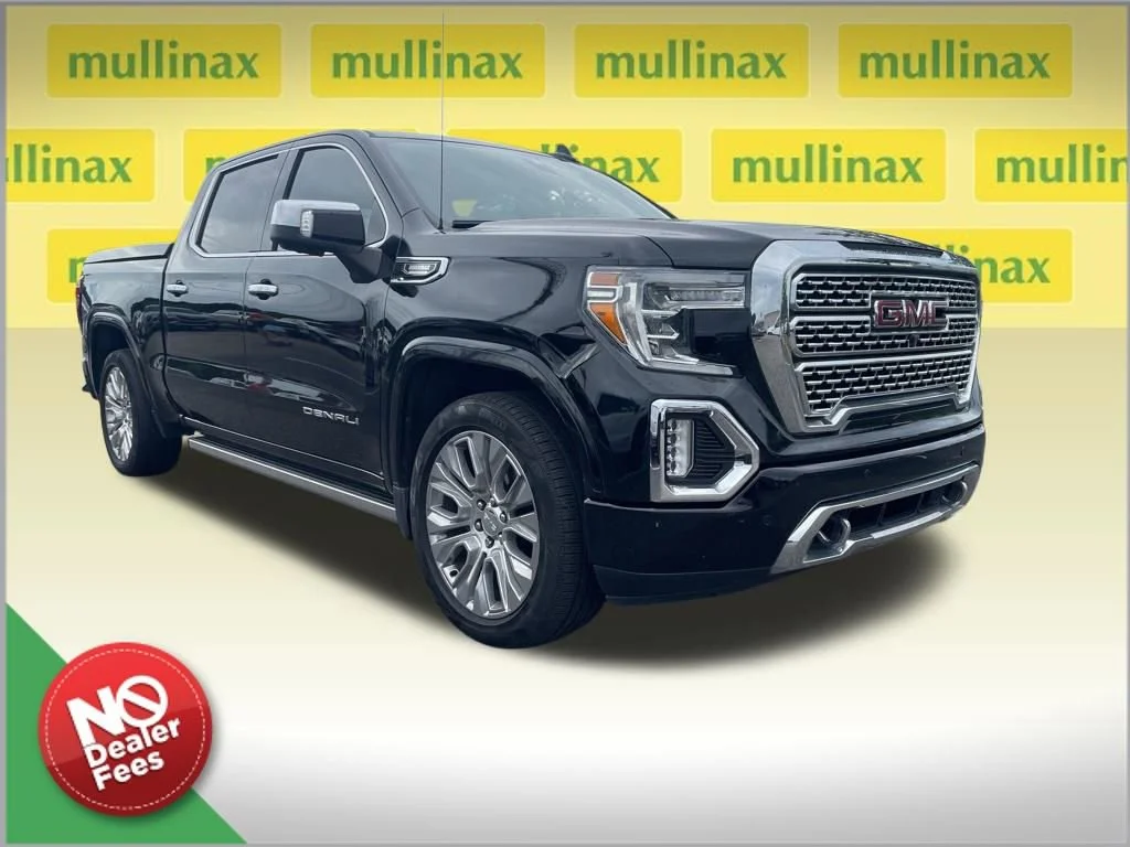 2020 GMC Sierra 4WD Crew Cab Short Box Denali's photo