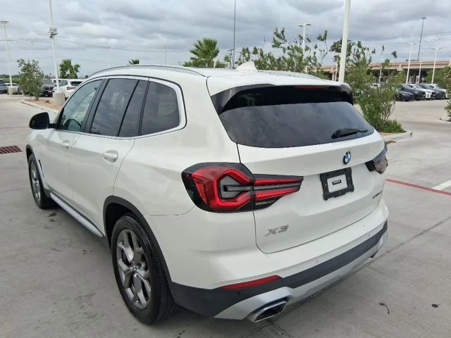 Used 2023 White BMW sDrive30i image 4