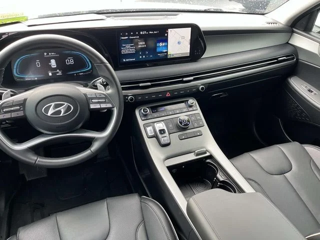 Used 2025 White Hyundai SEL image 11