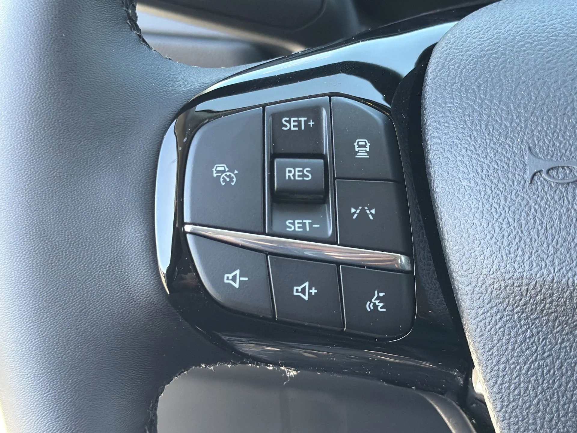 New 2026 Oxford White Ford Active® image 14