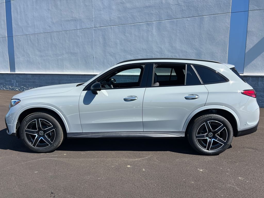New 2026 MANUFAKTUR Alpine Grey Mercedes-Benz GLC300 image 4