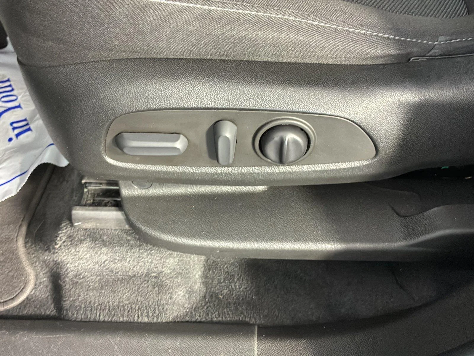 Used 2022 Northsky Blue Metallic Chevrolet LT Cloth image 25