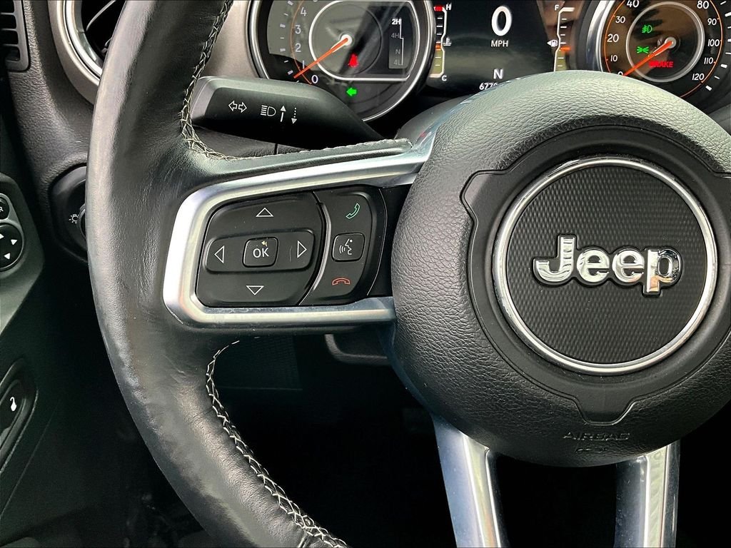 Used 2019 Gray Jeep Unlimited Sahara image 13