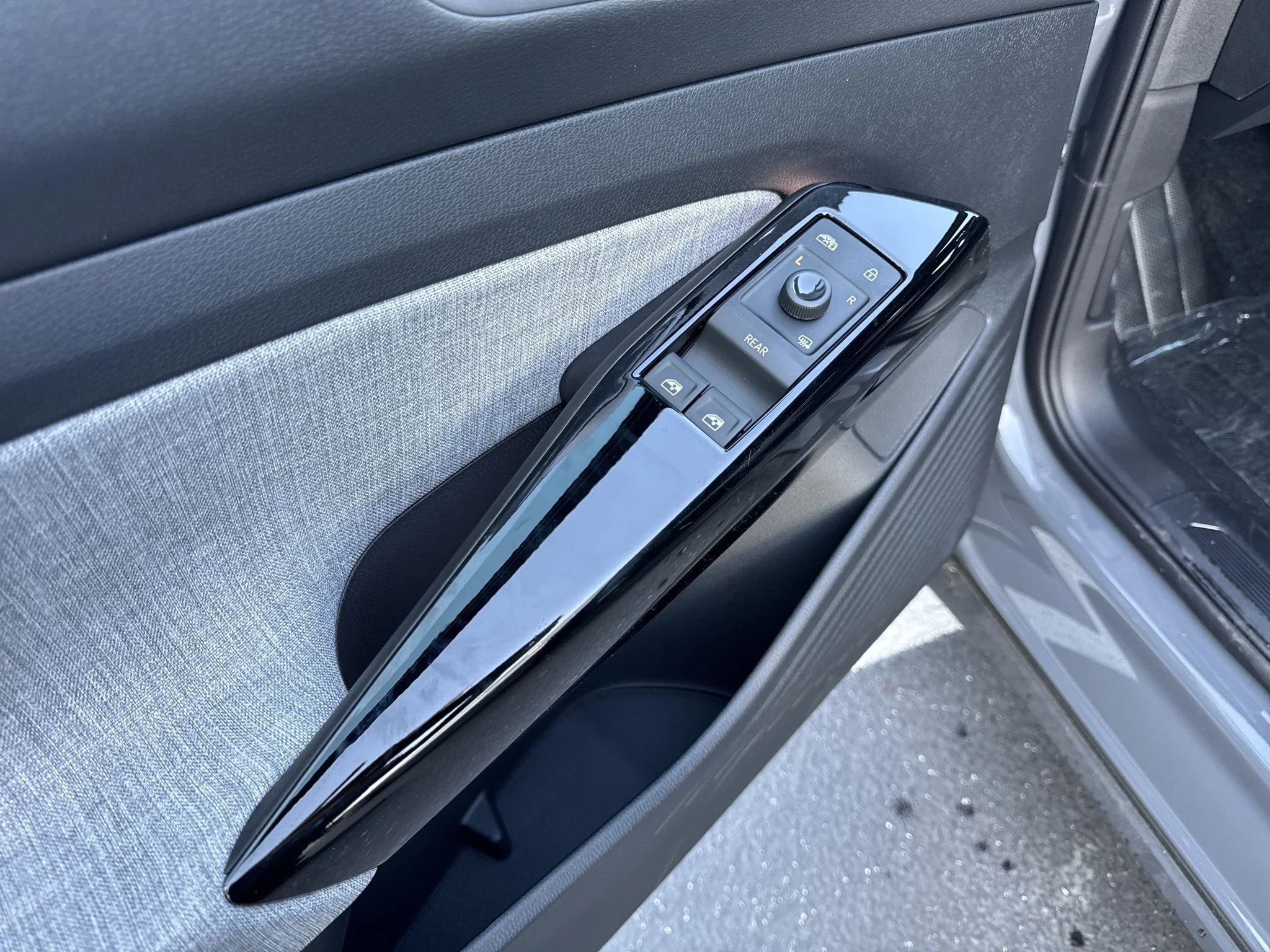 New 2026 Pure Gray Volkswagen Pro image 12