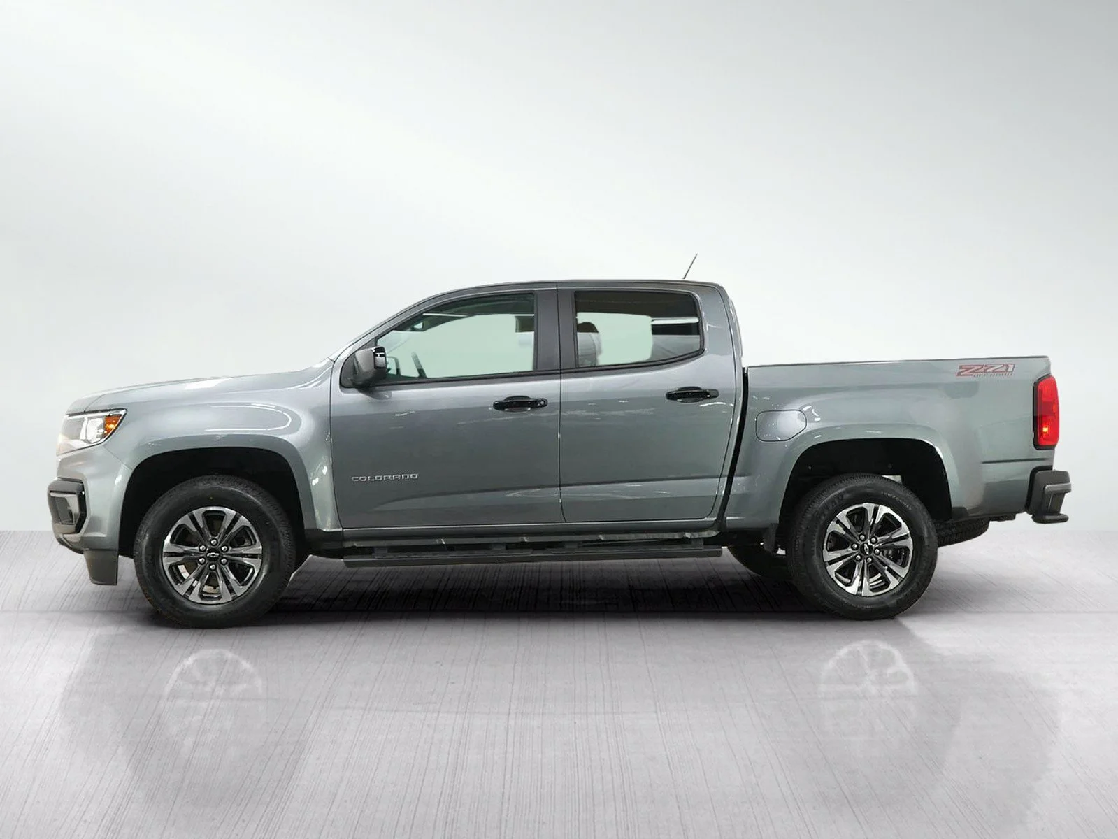Used 2022 Chevrolet Colorado Z71 with VIN 1GCGTDEN7N1301075 for sale in Hopkins, Minnesota