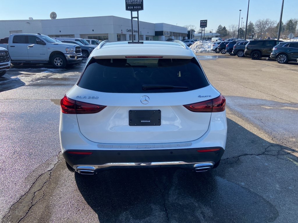 Certified Used 2026 Polar White Mercedes-Benz GLA 250 4MATIC® image 3