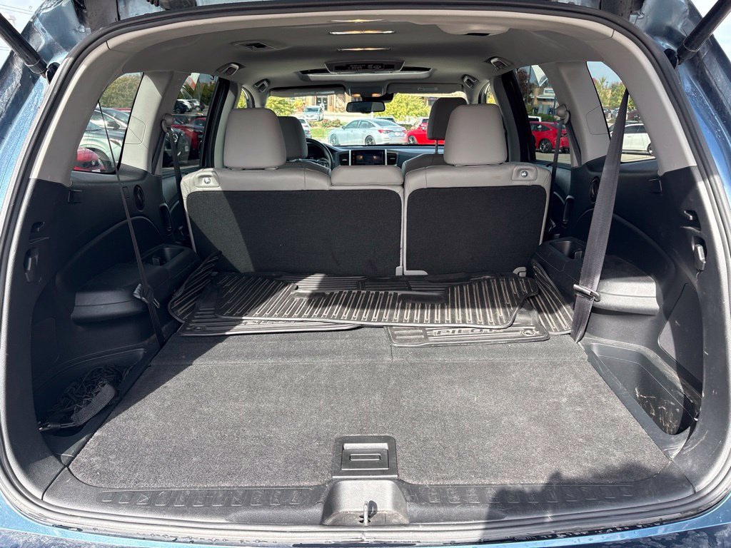 Used 2016 Blue Honda Touring image 45