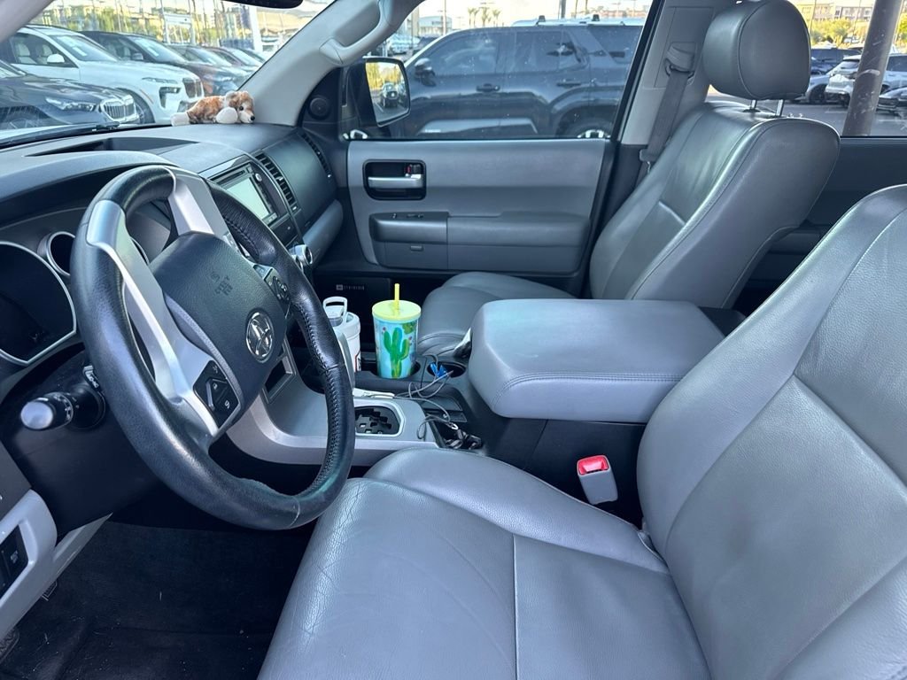 Used 2014 Silver Sky Metallic Toyota Limited image 4