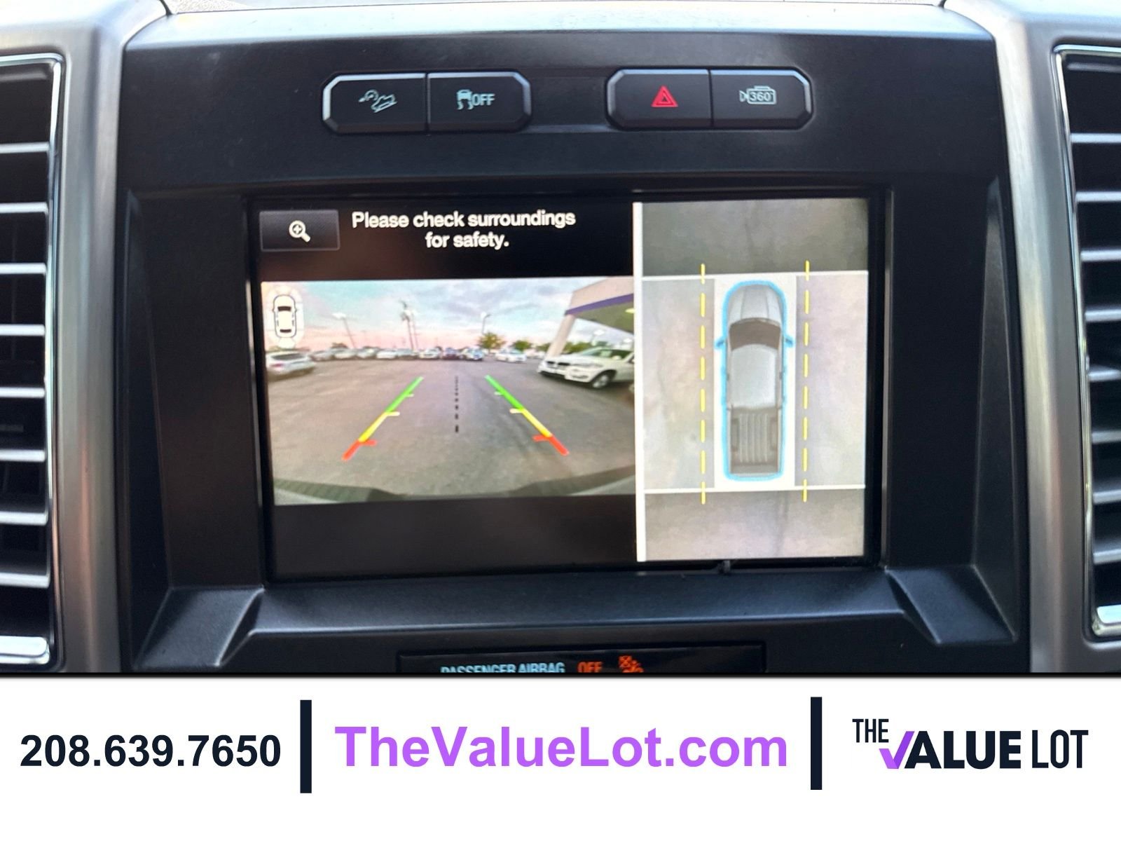 Used 2015  Ford Platinum image 18