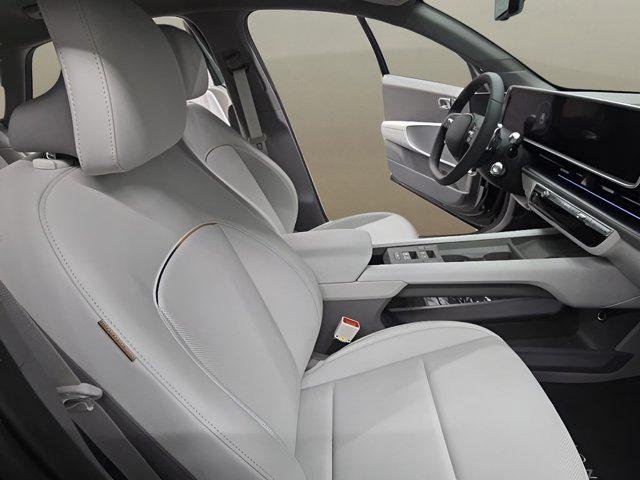 New 2025 Black Hyundai SEL image 20