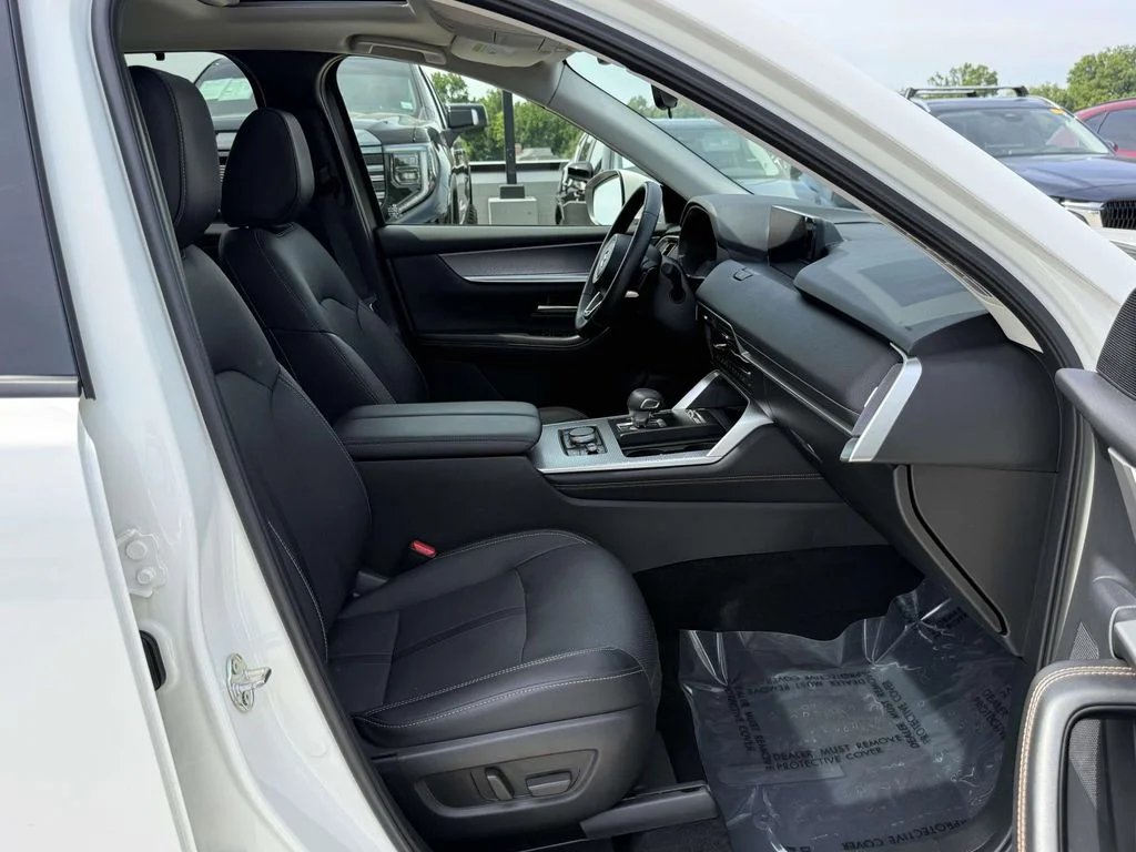 Used 2024 White Mazda 3.3 Turbo Preferred Plus image 16