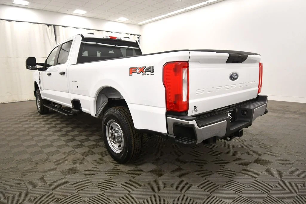 Used 2024 White Ford XL image 5