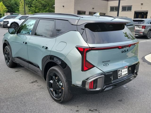 New 2027 Iceberg Green Kia X-Line S image 6