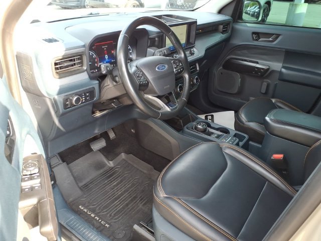 Used 2024 Beige Ford Lariat image 19
