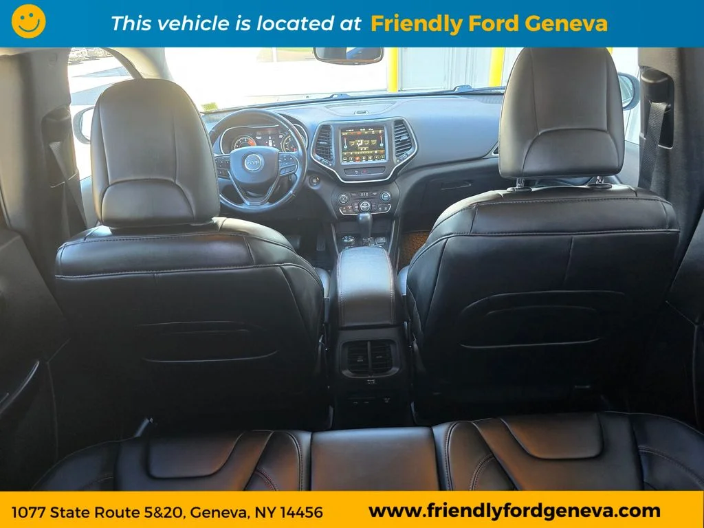Used 2019 White Jeep Trailhawk image 11