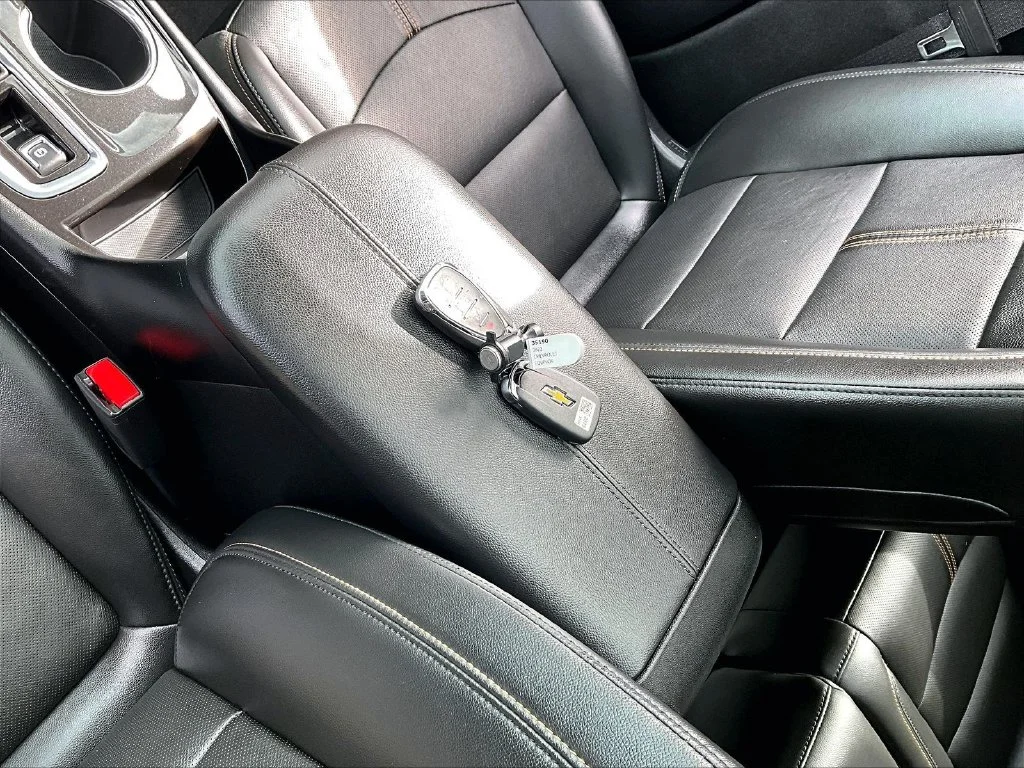 Used 2022 Silver Chevrolet Premier image 12