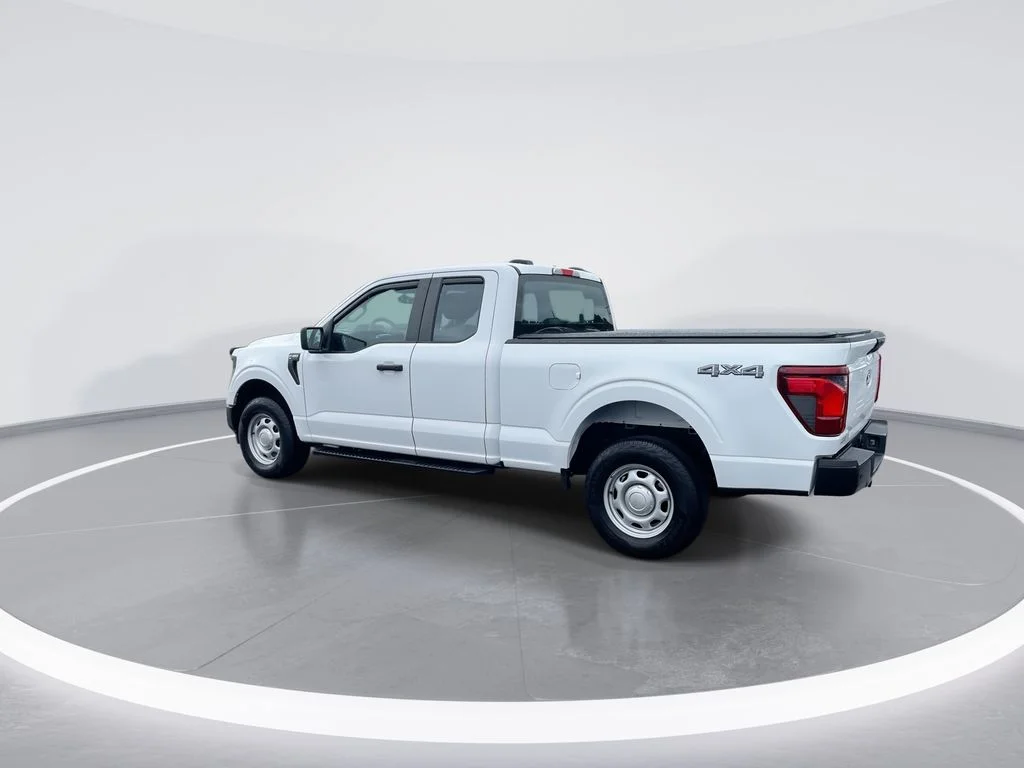 Used 2024 White Ford XL image 6