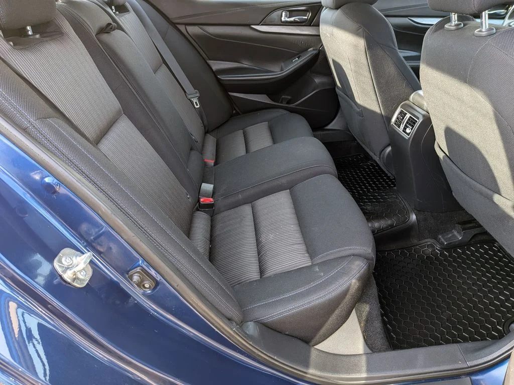 Used 2017 Blue Nissan 3.5 S image 27